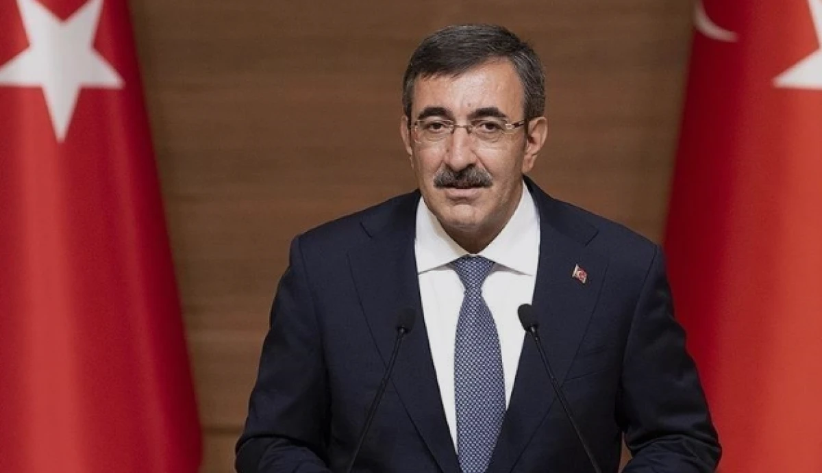 Cevdet Yılmaz: İşsizlik oranı tek haneli rakamlardaki seyrini s&uuml;rd&uuml;r&uuml;yor