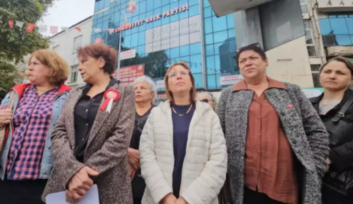 CHP'de 10 istifa daha!                       