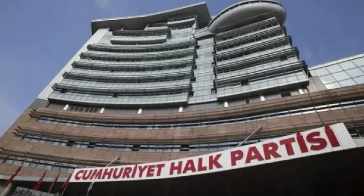 CHP'de Aylin Nazlıaka, İlhan Cihaner, Selin Sayek B&ouml;ke'nin de olduğu 48 isim ihra&ccedil; edildi