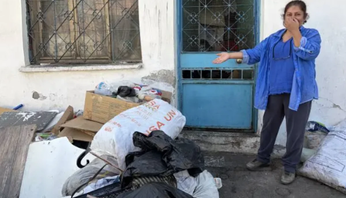 CHP'li belediye 17 senedir temizlemiyor: Mahalleyi k&ouml;t&uuml; koku ve haşere sardı