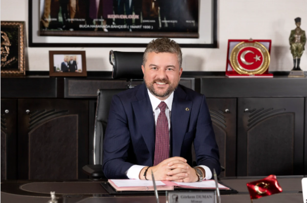 CHP&rsquo;li Buca Belediyesi'nde yeni skandal: İcraatları eleştiren simit&ccedil;iye dayak!