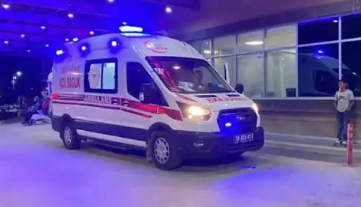 &Ccedil;orum'da elini yem kırma makinesine  elini kaptıran &ccedil;ift&ccedil;i, ağır yaralandı