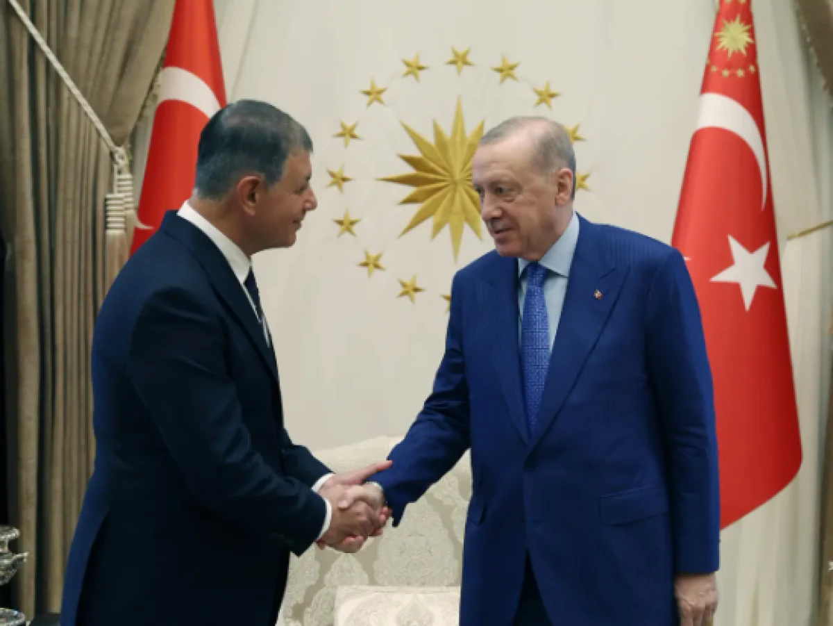 Cumhurbaşkanı Erdoğan, İzmir B&uuml;y&uuml;kşehir Belediye Başkanı Tugay'ı kabul etti