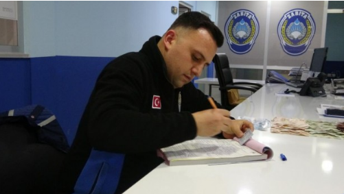 Dilencilerin üstünden çıkan para say say bitmedi! 