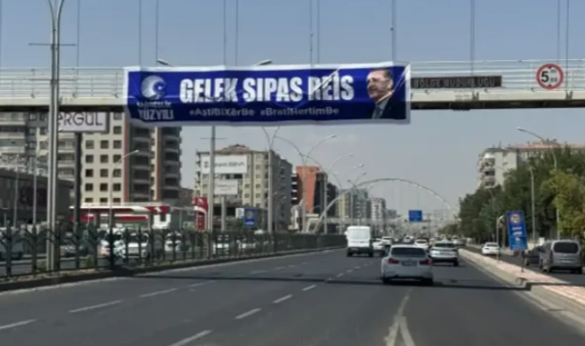 Diyarbakır'da Erdoğan pankartı