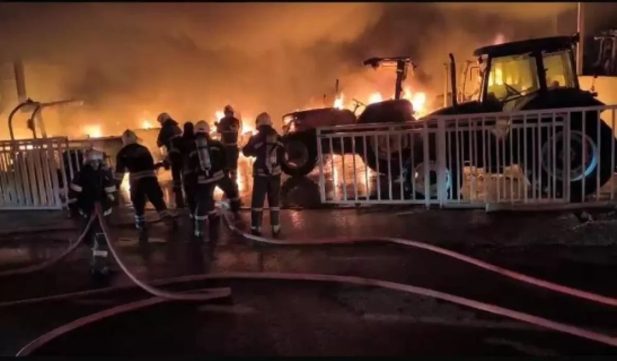 Diyarbakır'da gece yarası büyük yangın!  