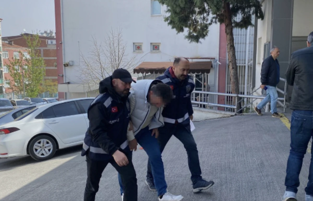 Doktorlara r&uuml;şvet operasyonu: 18 g&ouml;zaltı