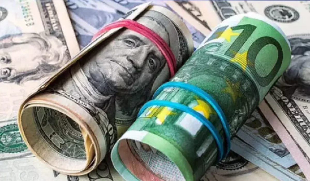Dolar ve Euro'da g&uuml;n&uuml;n ilk fiyatları! İşte yeni rakamlar.