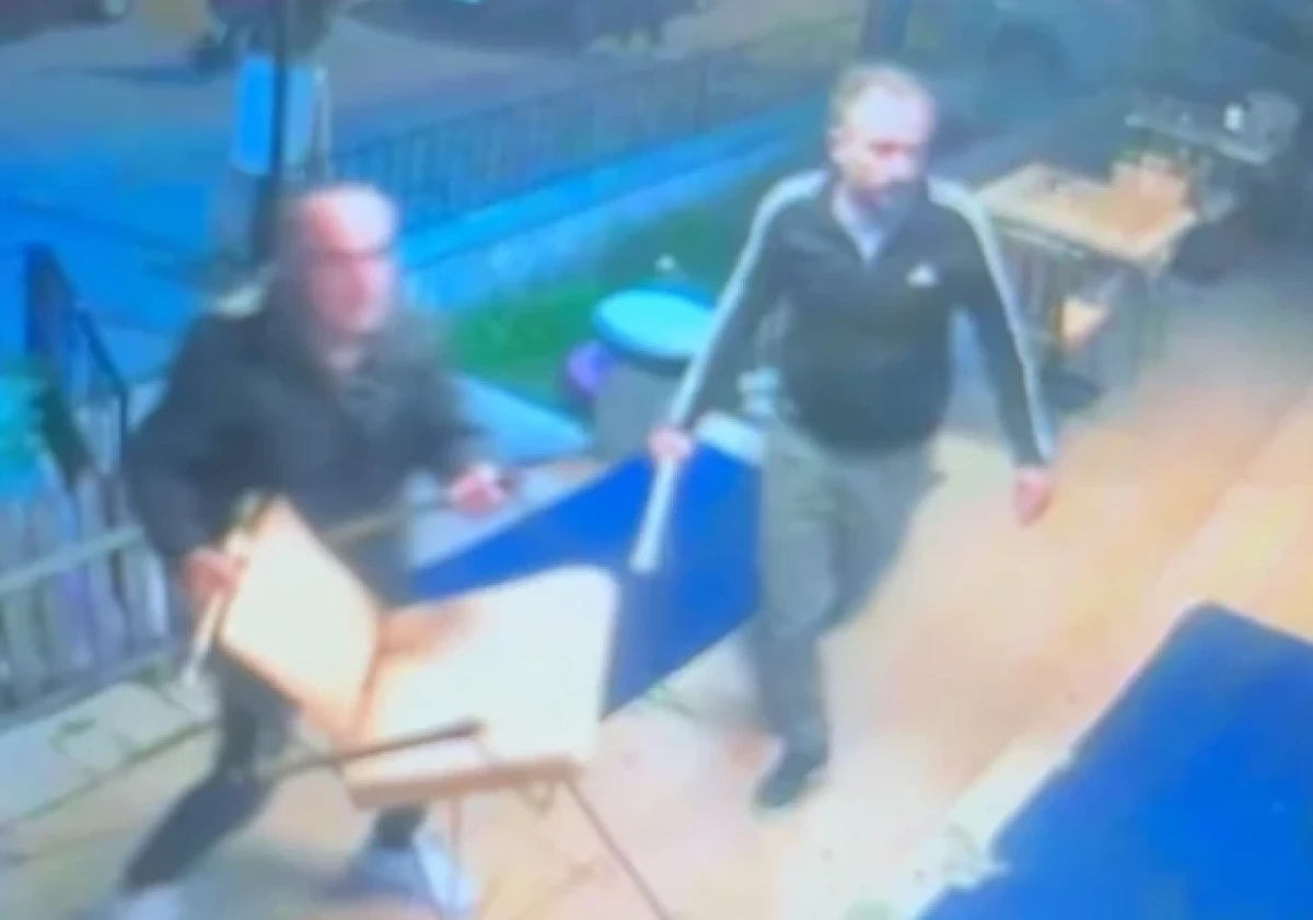 Dönerciye sopalı ve sandalyeli saldırı!  