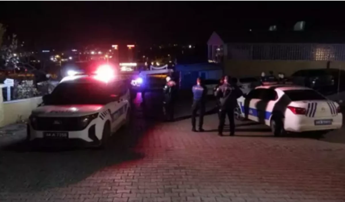 Düğün salonunda silahlı kavga: 4 yaralı   