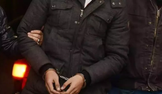 Ehliyet sınavında kopya operasyonu: 4 gözaltı 