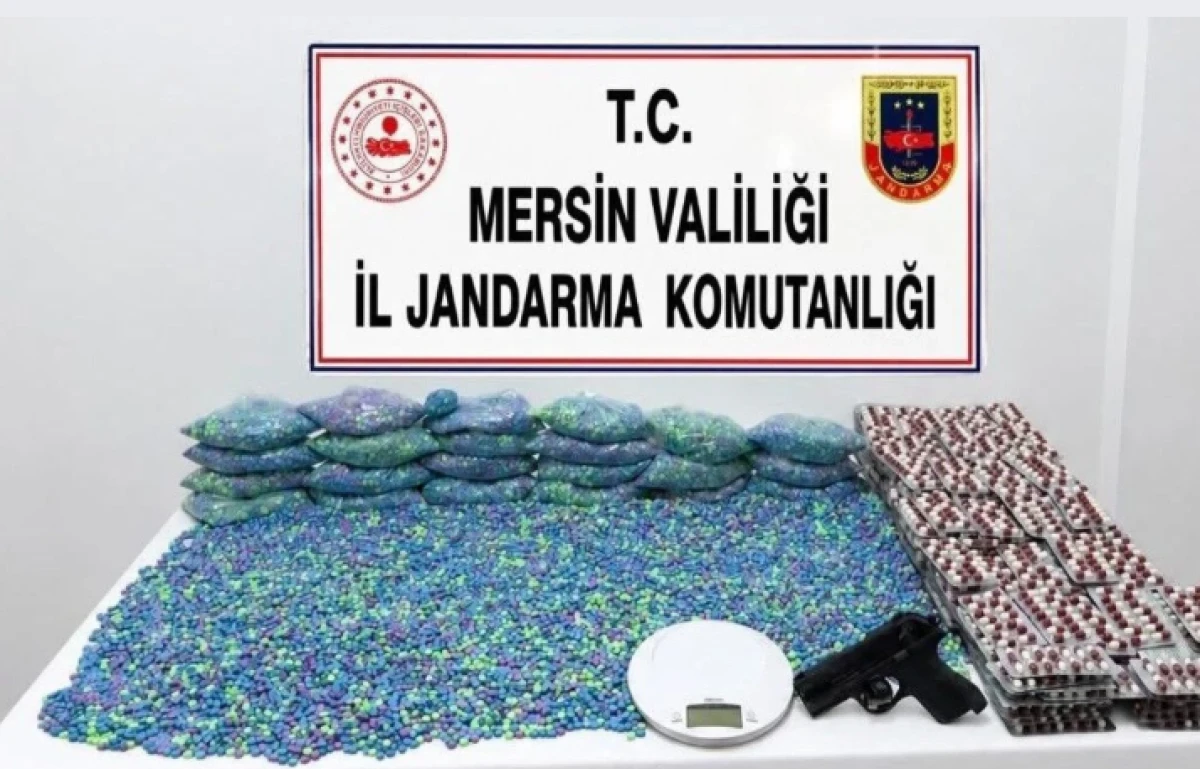 Ekipler baskın yaptı, 70 bin adet uyuşturucu hap ele ge&ccedil;irildi