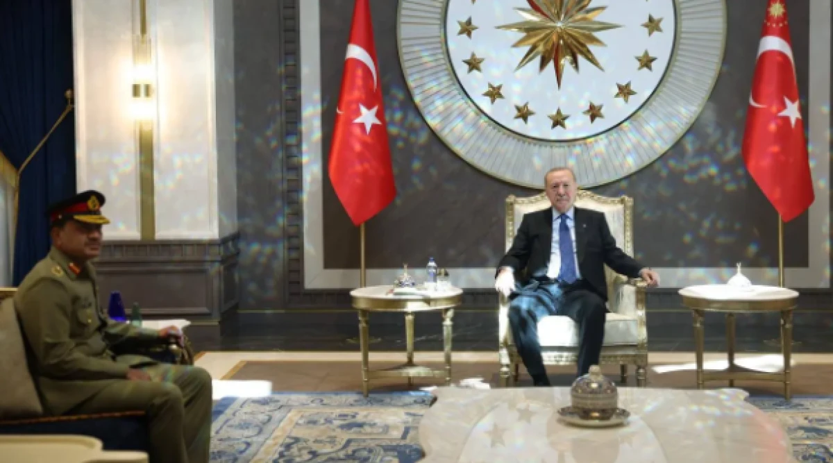 Erdoğan, Pakistan Savunma Kuvvetleri Komutanı'nı kabul etti