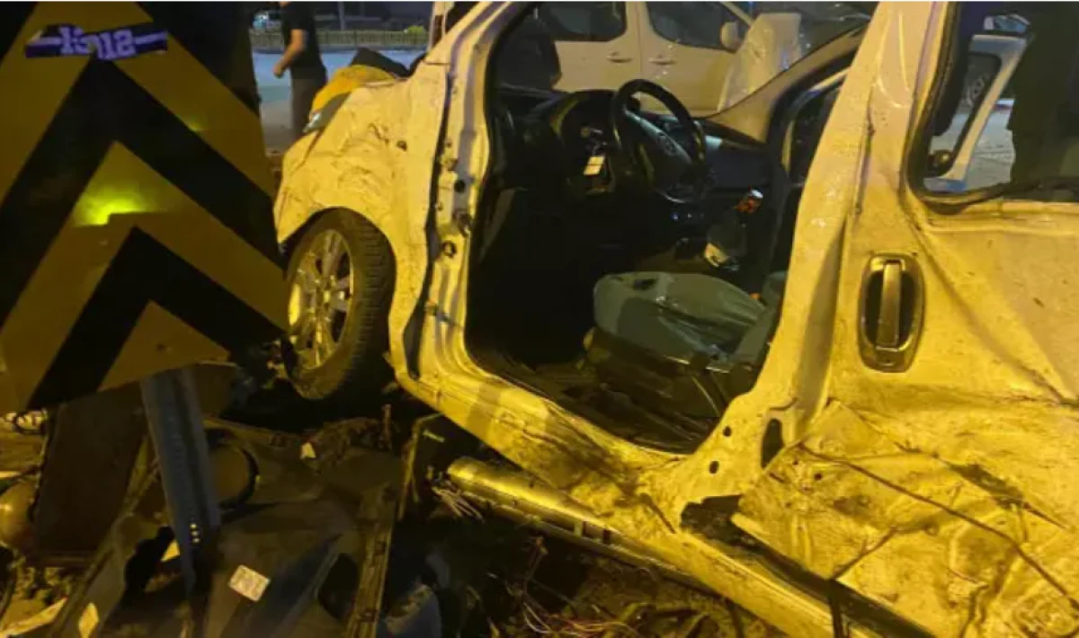 Erzurum'da 4 aracın karıştığı zincirleme kaza          
