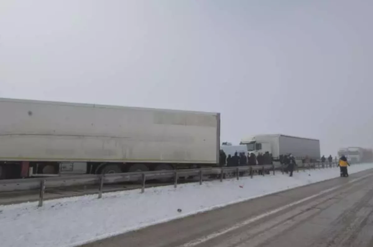 Erzurum'da karayolu savaş alanına d&ouml;nd&uuml;               