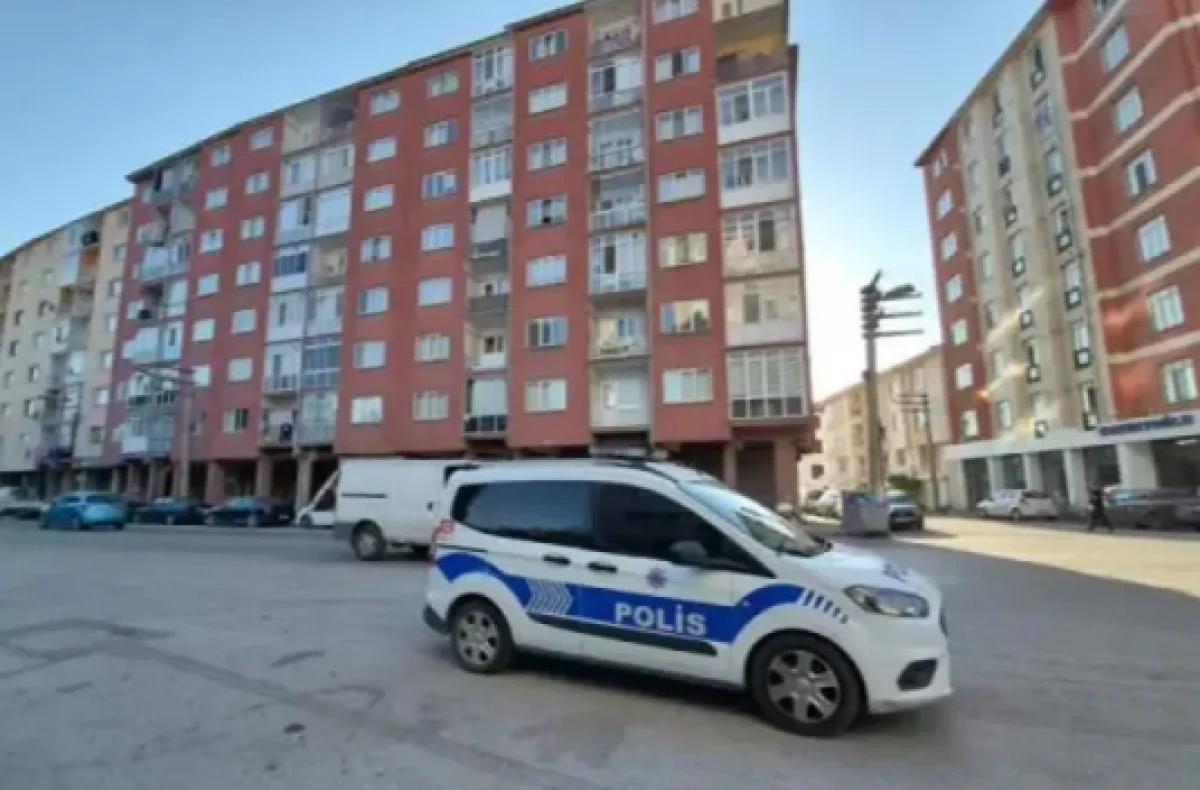 Eşi tatile giden 58 yaşındaki adam yatağında &ouml;l&uuml; bulundu