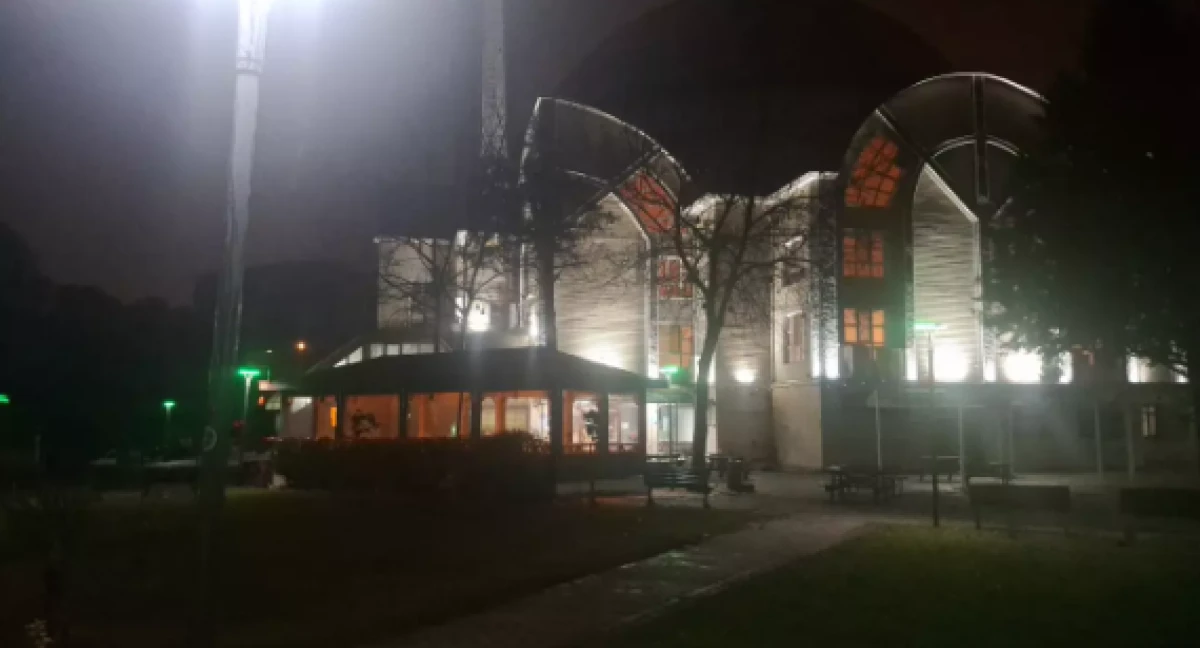 Eşinin canına kast etti! Anne ve kızı camiye sığındı 