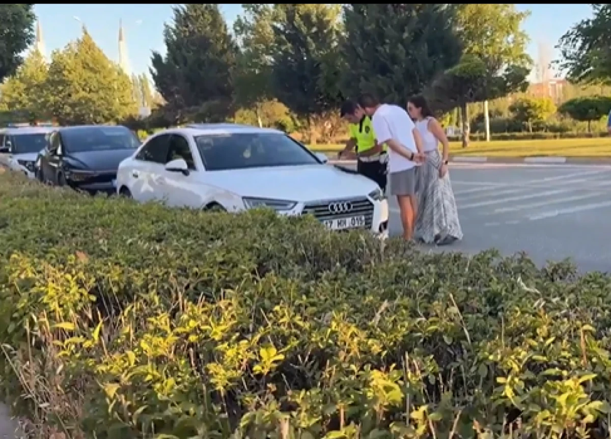 Eskişehir'de kaza yapan s&uuml;r&uuml;c&uuml; 2.74 promil alkoll&uuml; &ccedil;ıktı