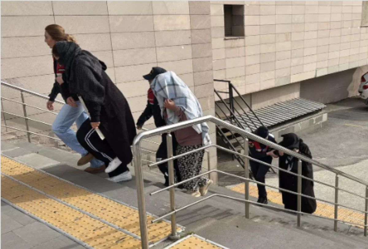 Eskişehir&rsquo;de tefecilere operasyon! Tek tek yakalandılar      