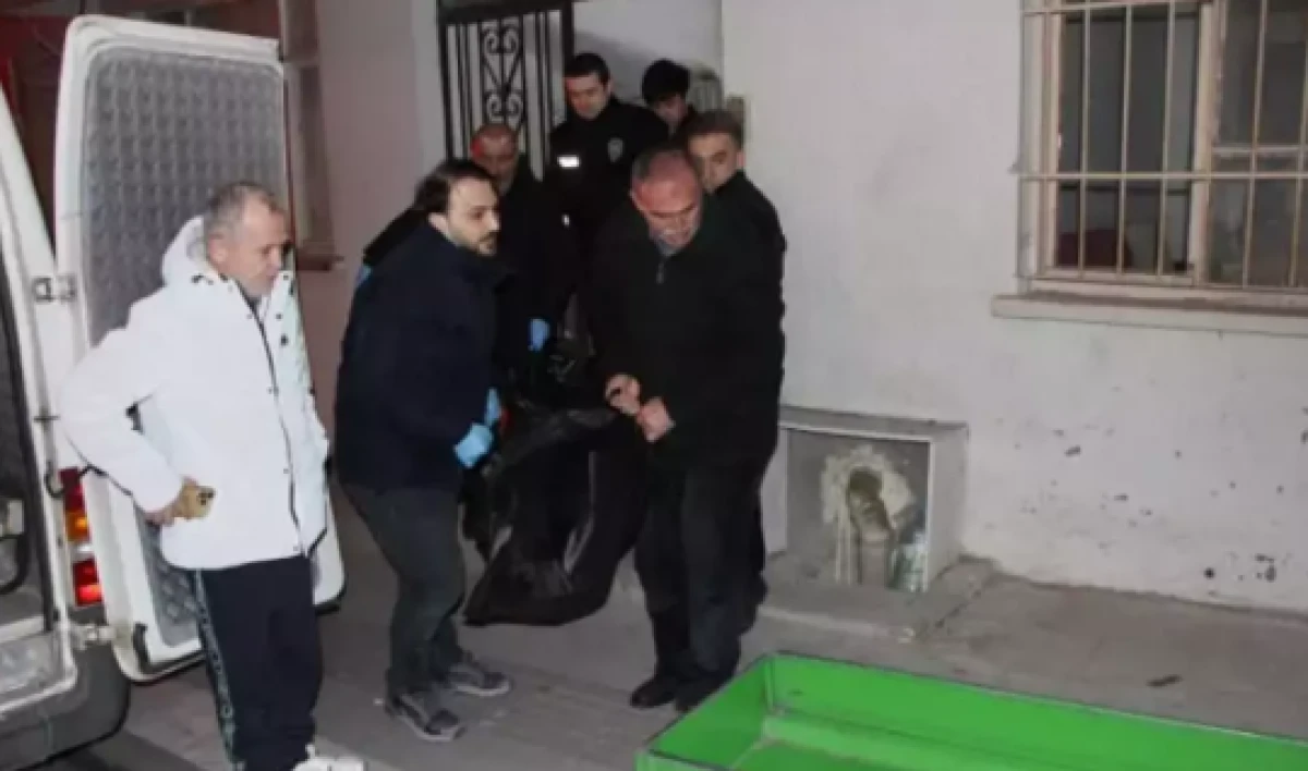 Evinde sahte i&ccedil;ki i&ccedil;ti, saatler sonra &ouml;l&uuml; bulundu            