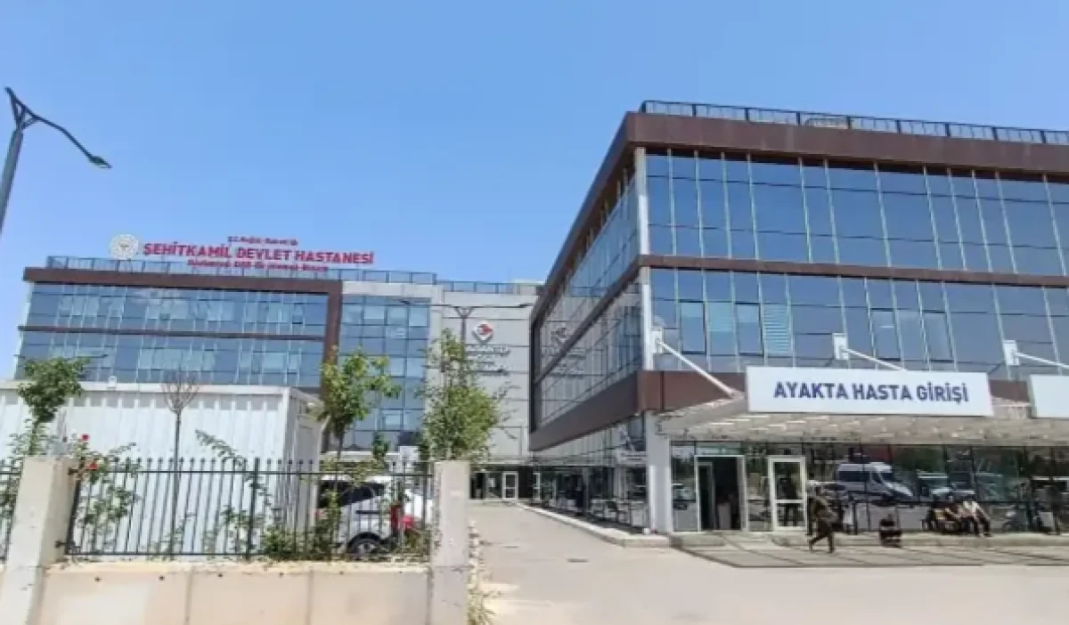 Fabrikada su i&ccedil;en iş&ccedil;iler tek tek hastaneye kaldırıldı!