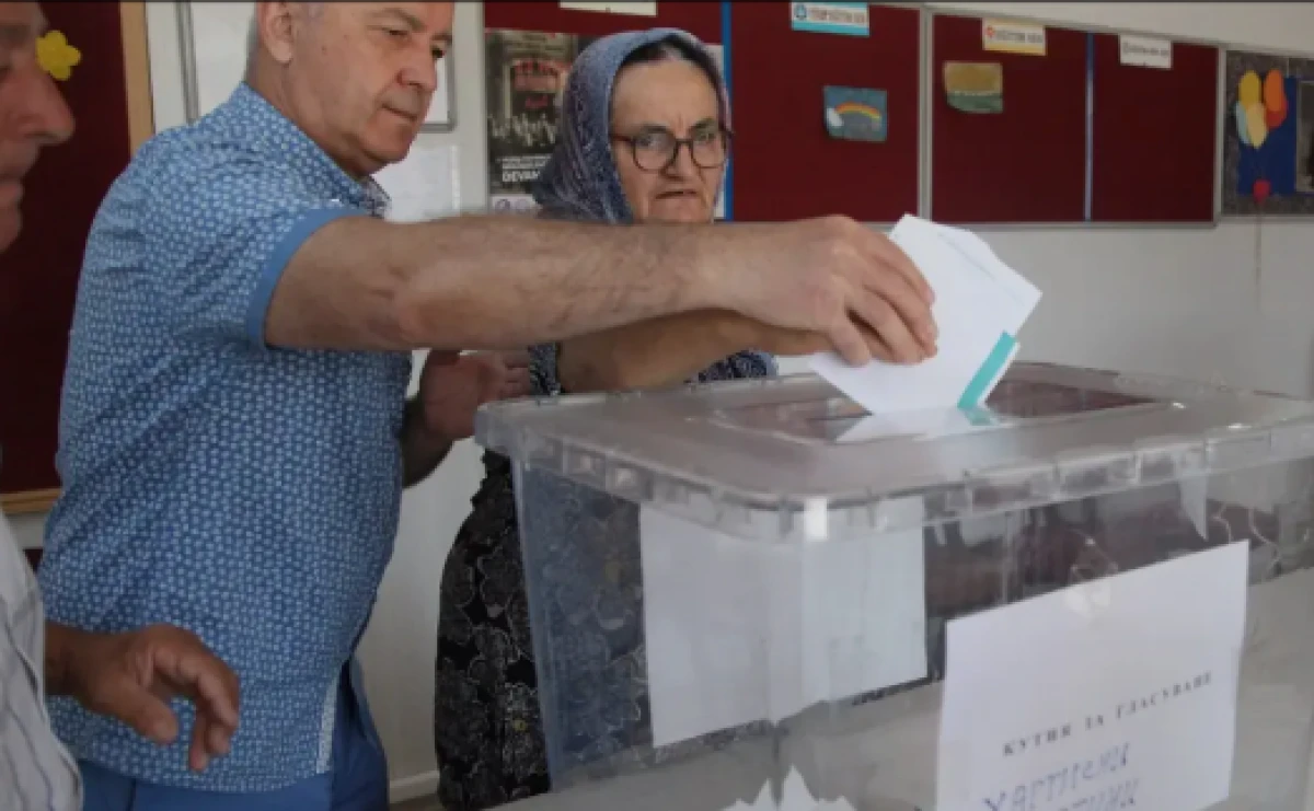 Fark a&ccedil;ılıyor: Son se&ccedil;im anketinde &ccedil;arpıcı değişim
