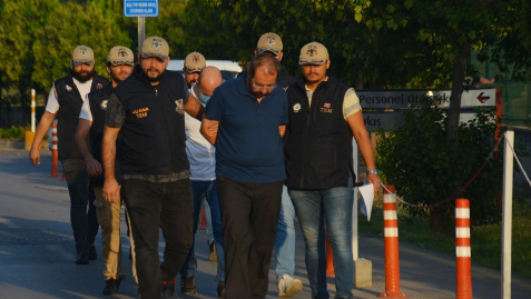 FETÖ operasyonunda 10 kişi gözaltına alındı  