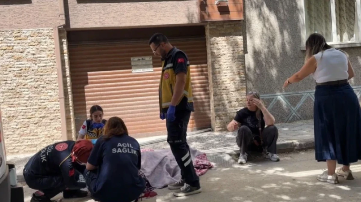 Fransız balkon faciası can aldı! Sadece hava almak istemişti