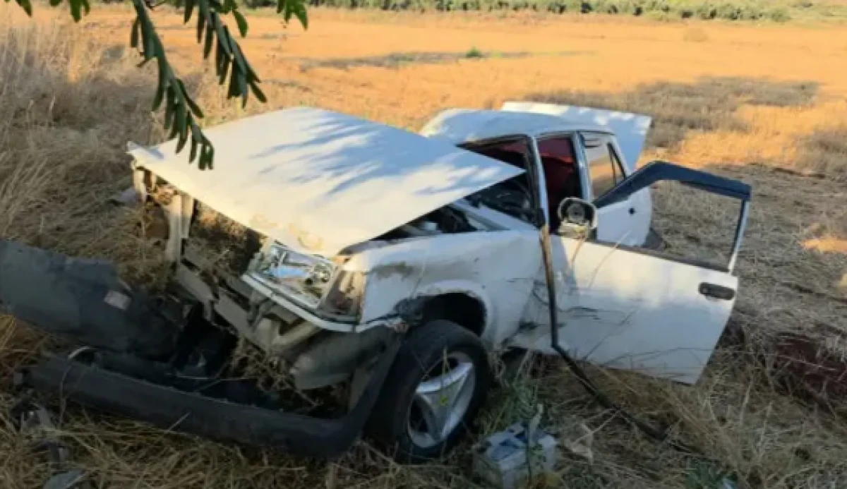 Gaziantep-Hatay yolunda korkutan &ccedil;arpışma: Şarampole u&ccedil;an Tofaş hurdaya d&ouml;nd&uuml;