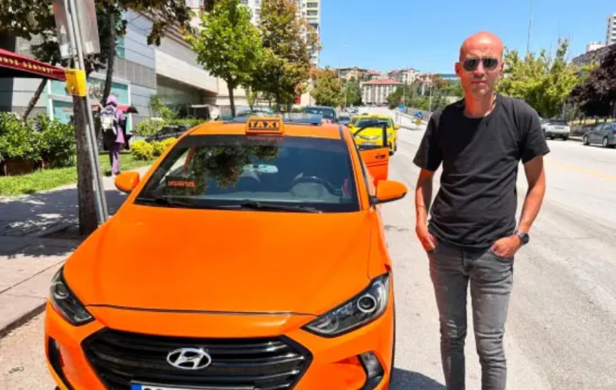 G&ouml;t&uuml;receği yeri duyunca inanamadı! Taksicinin başına talih kuşu kondu