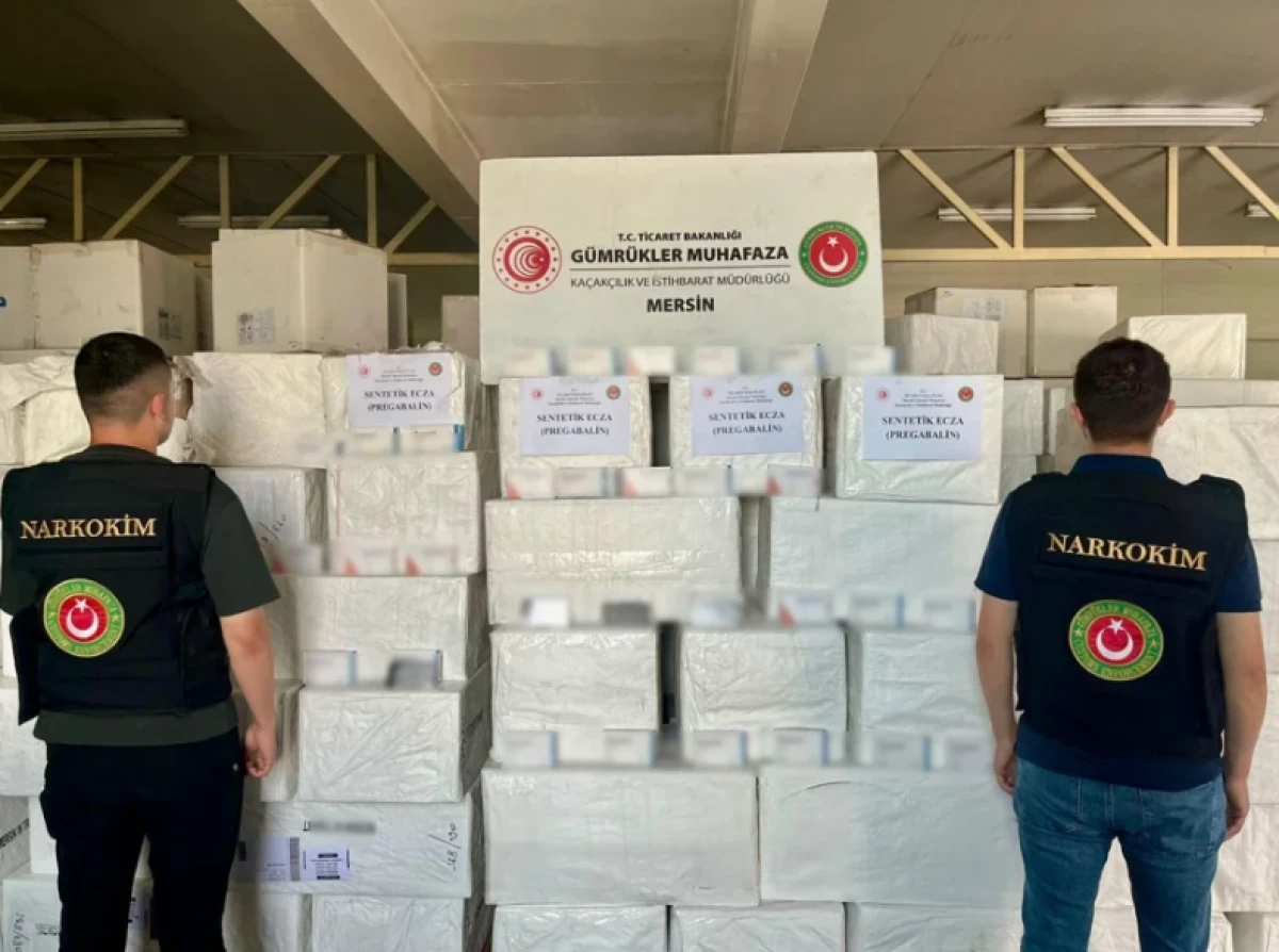 G&uuml;mr&uuml;k Kapısında 4 ton uyuşturucu ele ge&ccedil;irildi! Toplam değeri 8 milyar 85 milyon TL değerinde