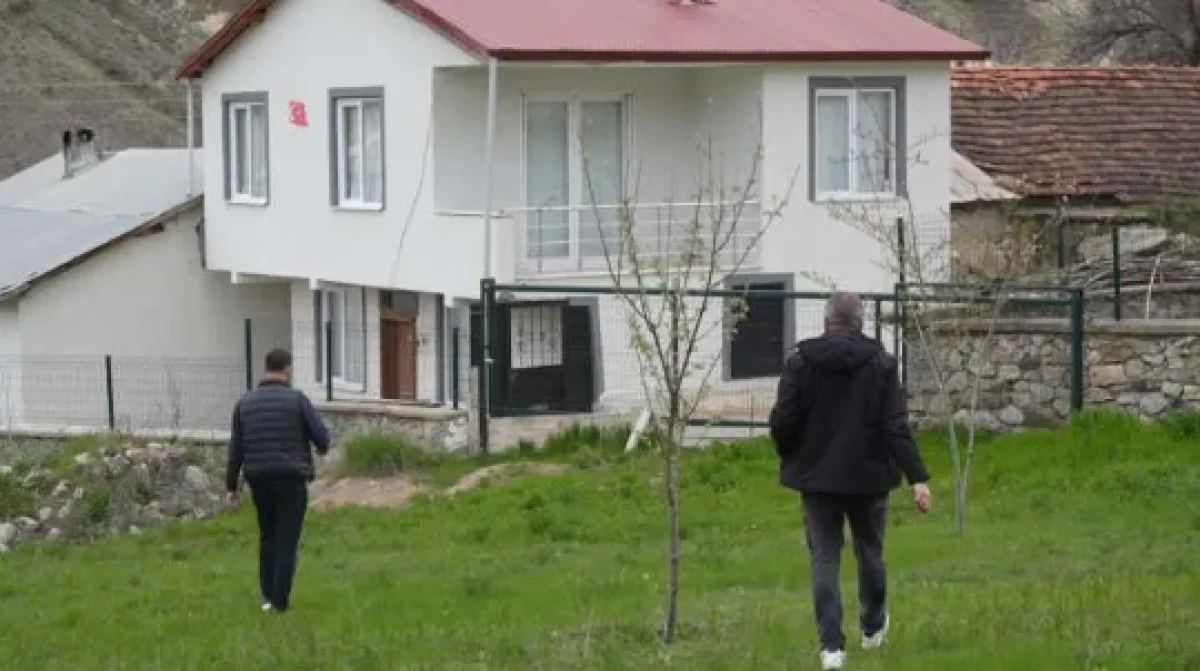 G&uuml;m&uuml;şhane'de k&ouml;ye dadandılar! Evinden &ccedil;ıkamayan vatandaş kara kara d&uuml;ş&uuml;n&uuml;yor