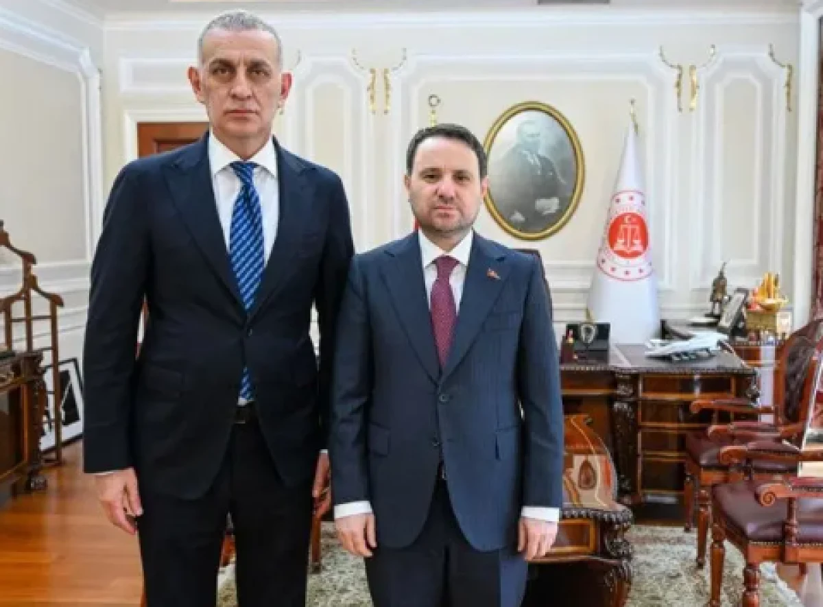 Hacıosmanoğlu 'B&ouml;yle rezillik hangi &uuml;lkede var' diyerek Adalet Bakanı'na &ccedil;ağrı yaptı