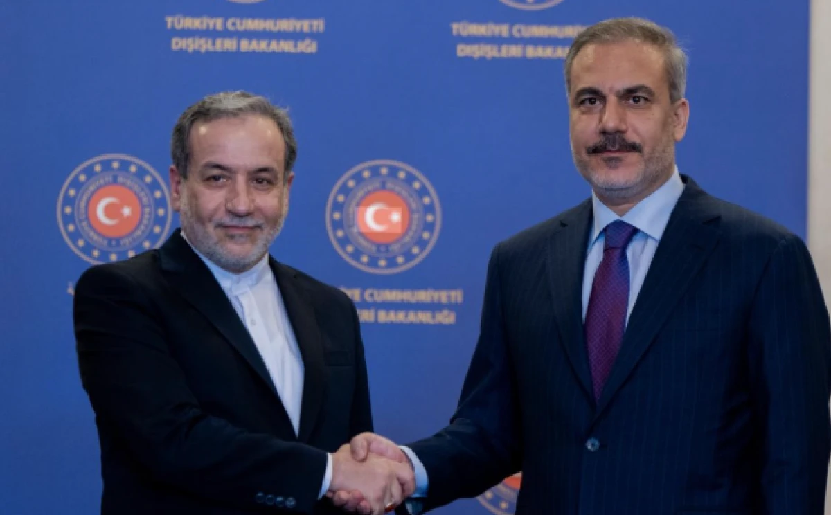 Hakan Fidan'dan Arak&ccedil;i ile kritik g&ouml;r&uuml;şme          