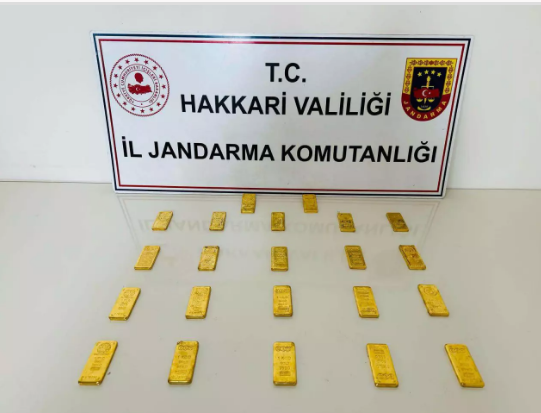 Hakkari'de 22 külçe altın ele geçirildi        