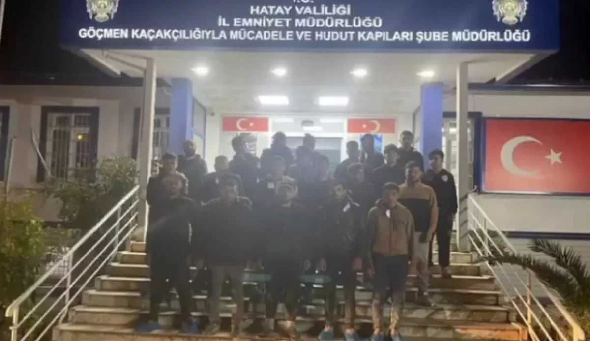 Hatay'da 19 ka&ccedil;ak g&ouml;&ccedil;men yakalandı iki g&ouml;zaltı