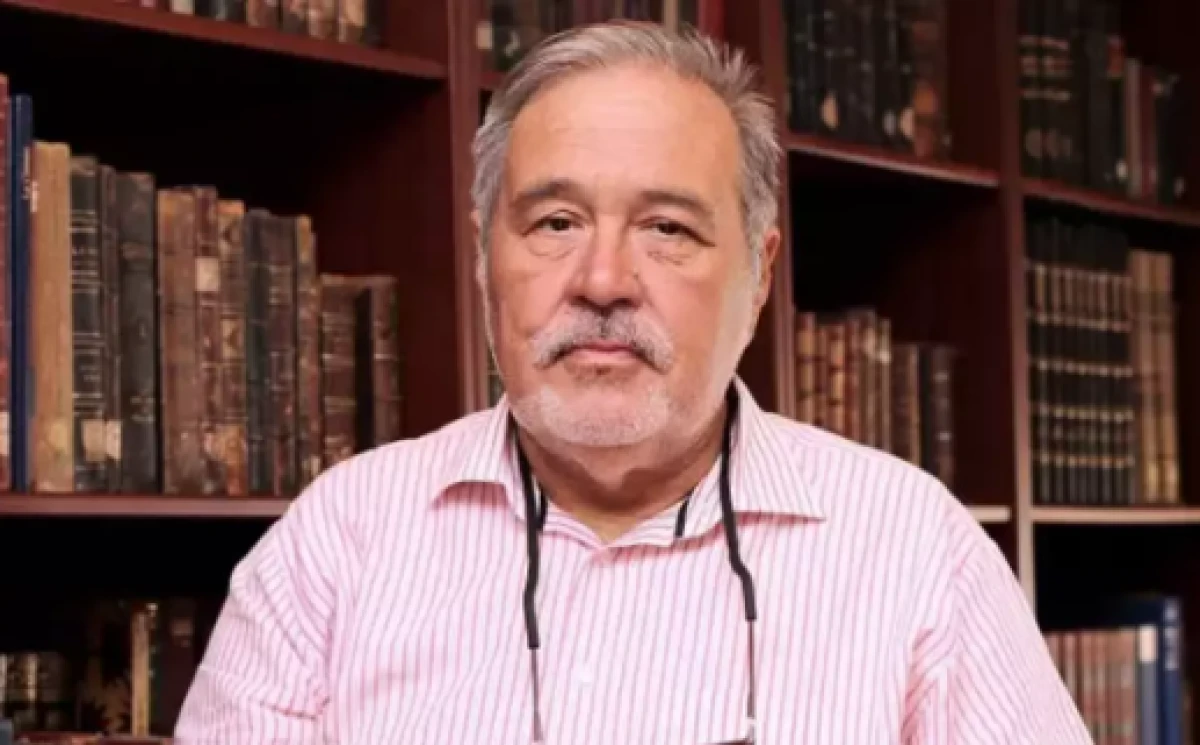 İlber Ortaylı'nın durumu ciddileşti!                              