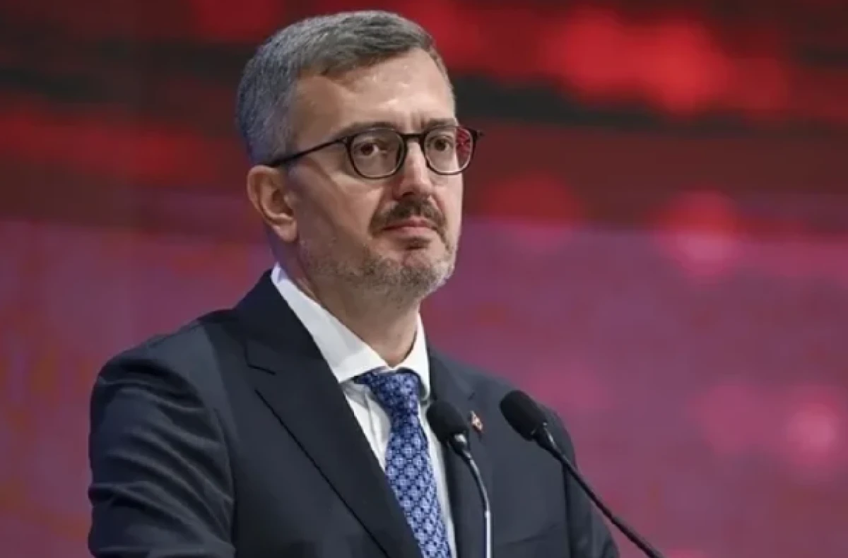 İletişim Başkanı Duran&rsquo;dan karne mesajı! &ldquo;T&uuml;m &ouml;ğrencilerimizi y&uuml;rekten tebrik ediyorum&rdquo;