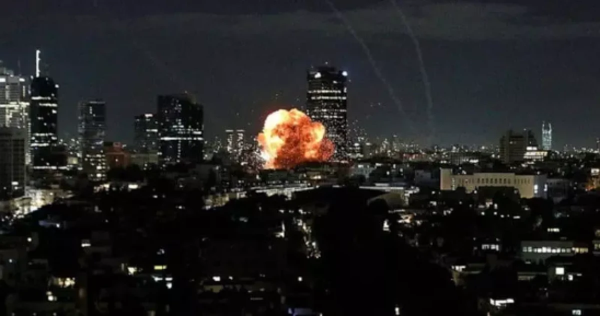 İran'ın f&uuml;zelerinden korkan İsrailliler havaalanlarına akın etti  