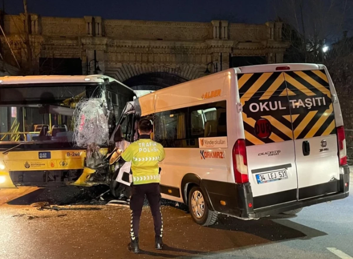 İstanbul&rsquo;da feci kaza!                                   