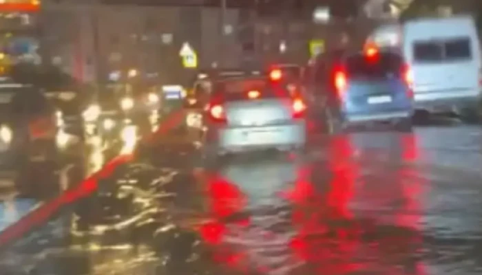 İstanbul'da sağanak etkili oldu