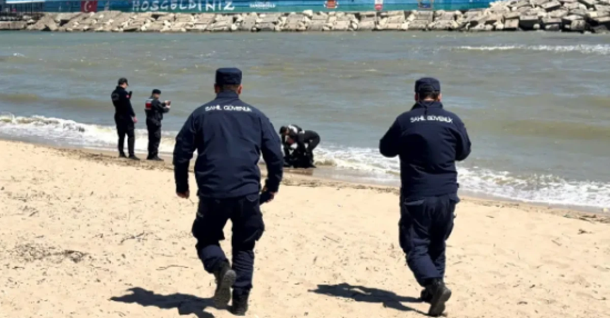 İstanbul'da sahilde erkek cesedi bulundu
