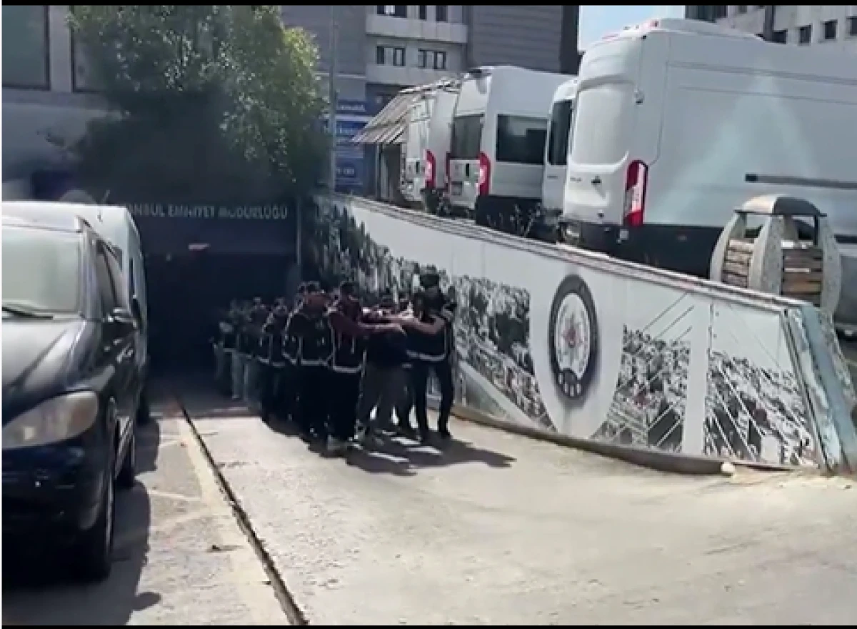 İstanbul&rsquo;da Sarallar operasyonu: 19 kişi tutuklandı
