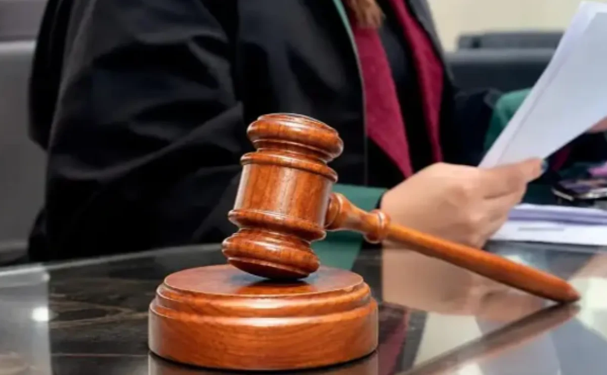 İstanbul'daki adliyelerde menfaat &ccedil;etesine darbe: 2&rsquo;si avukat 5 kişi yakalandı
