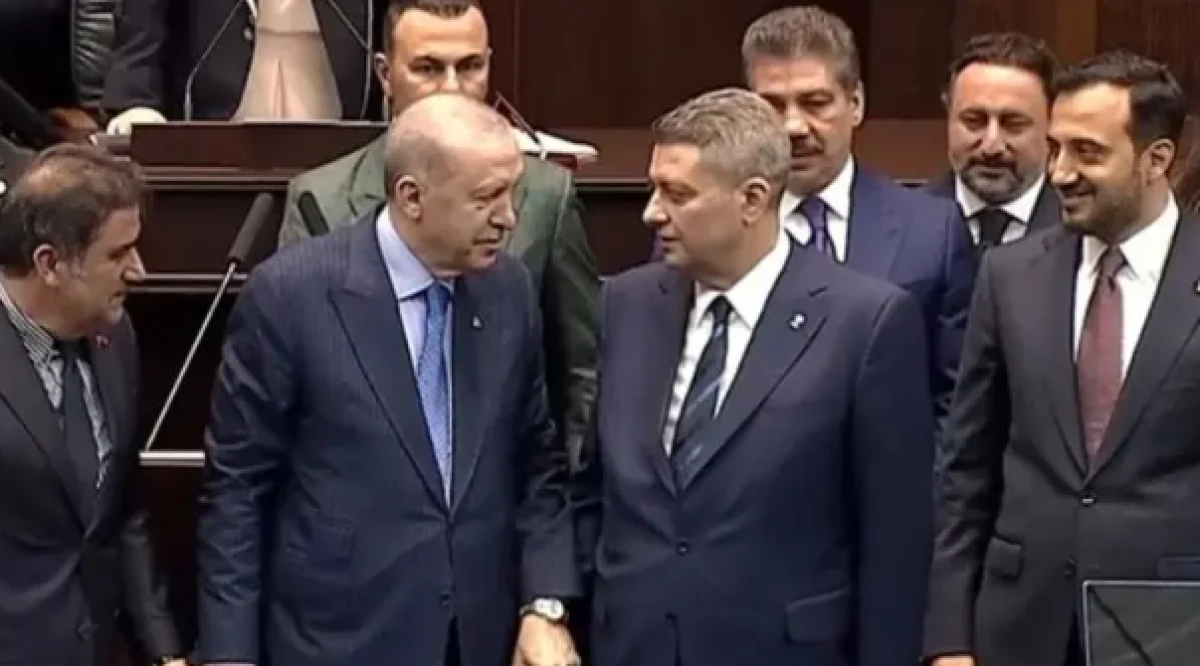 İYİ Parti&rsquo;den istifa eden Ersin Beyaz, AK Parti&rsquo;ye katıldı