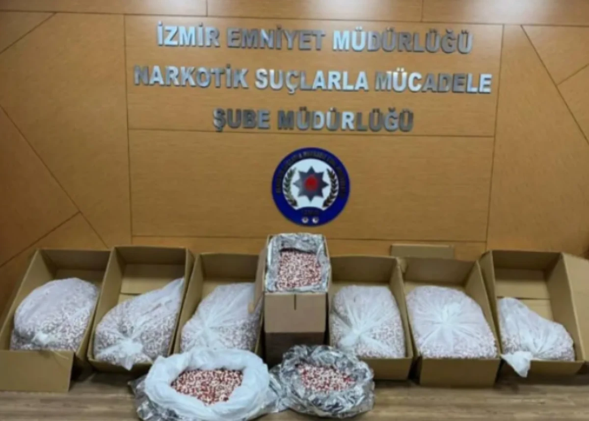 İzmir'de 11 milyon 904 bin 456 sentetik hap ele ge&ccedil;irildi!