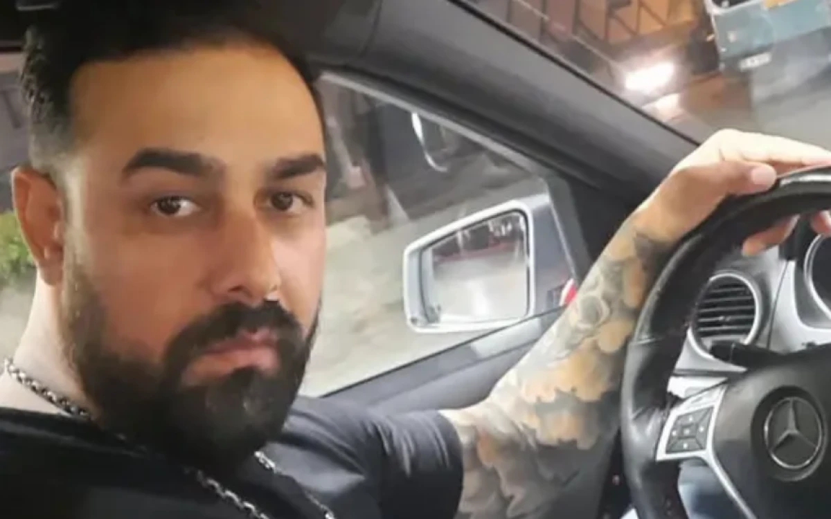 İzmir'de cinayet! Otomobilinde otururken &ouml;ld&uuml;r&uuml;ld&uuml;
