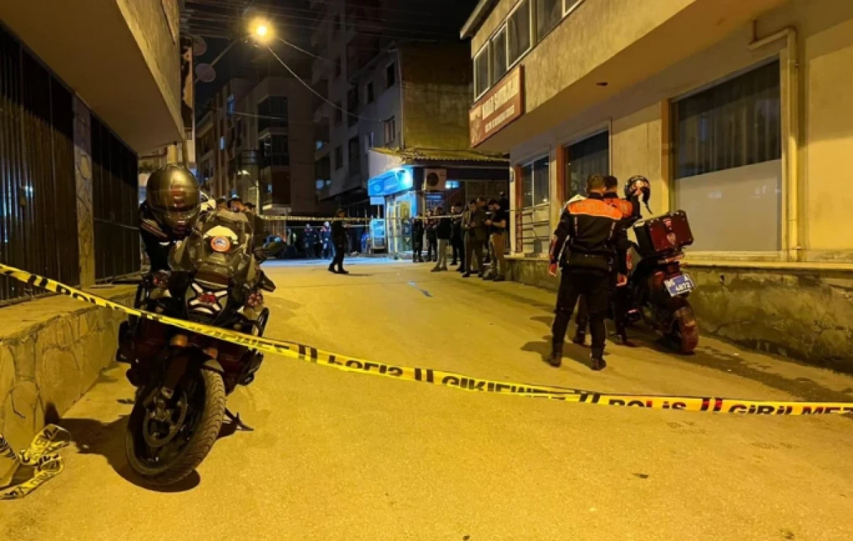 İzmir'de sokak ortasında silahlı saldırı  