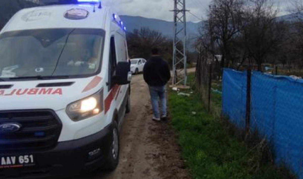 İzolat&ouml;r dehşeti! 10 metreden d&uuml;şen iş&ccedil;i &ouml;ld&uuml;! 