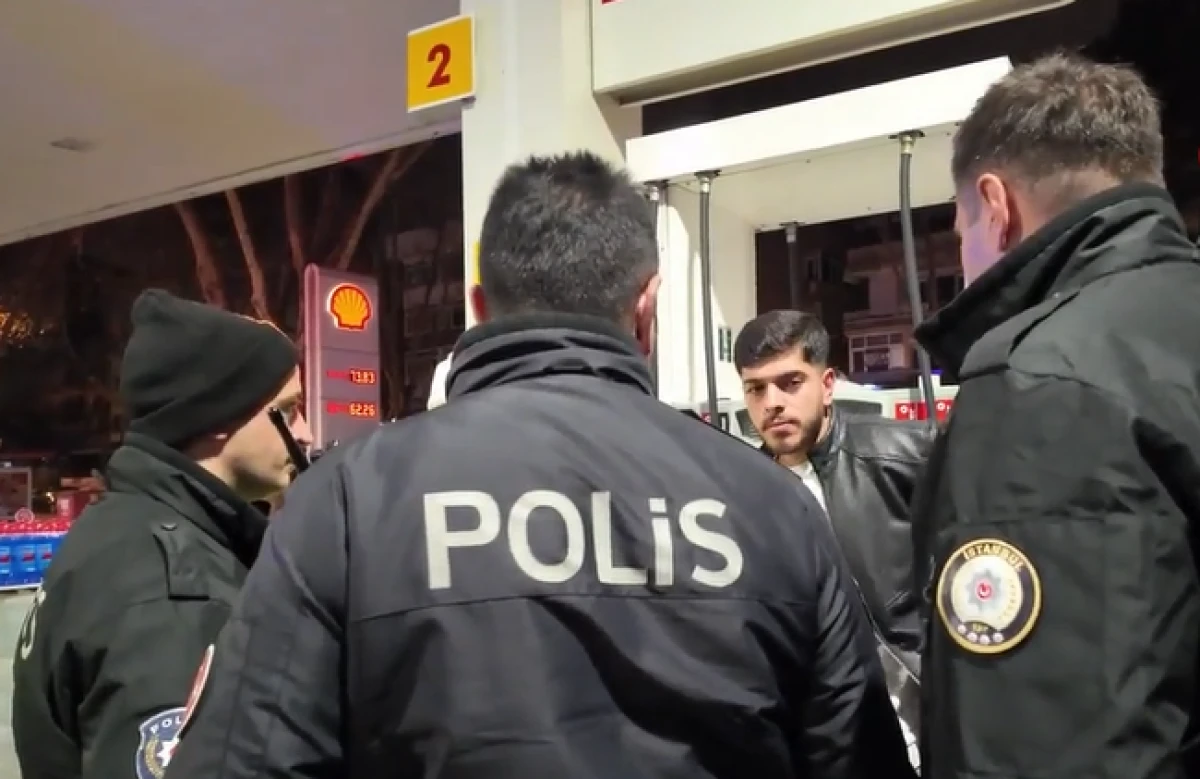 Kadık&ouml;y'de polislerin alkoll&uuml; s&uuml;r&uuml;c&uuml; ile imtihanı        
